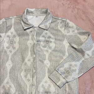 Chic Gray and White Patterned Shirt by Maggie & Rose Nashville